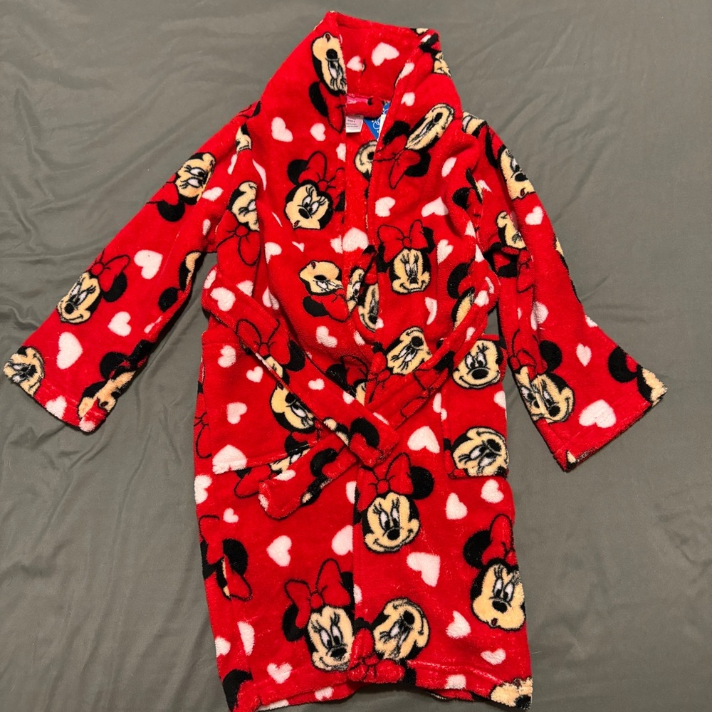Little kid size 6 Minnie Mouse fleece robe